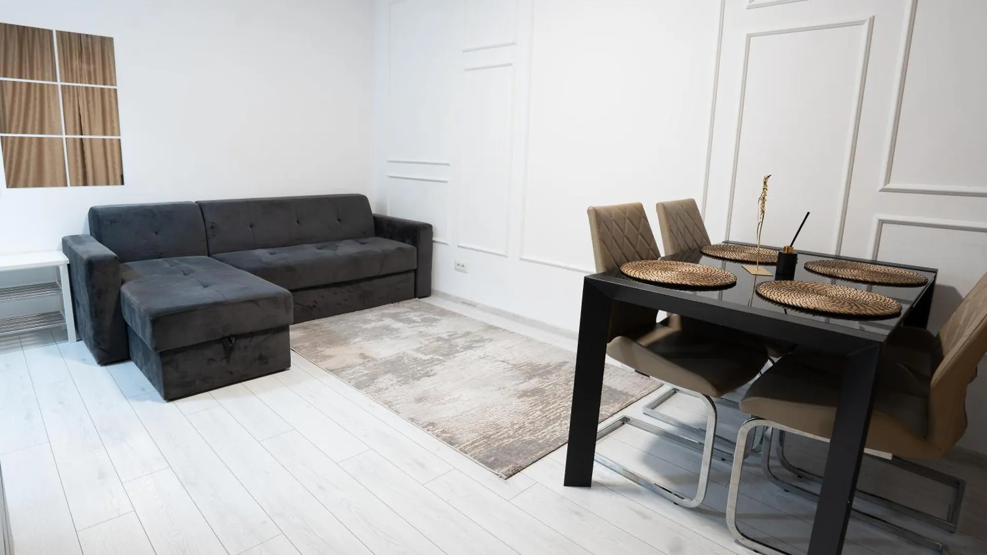Luno Apartment Bükreş 0*,